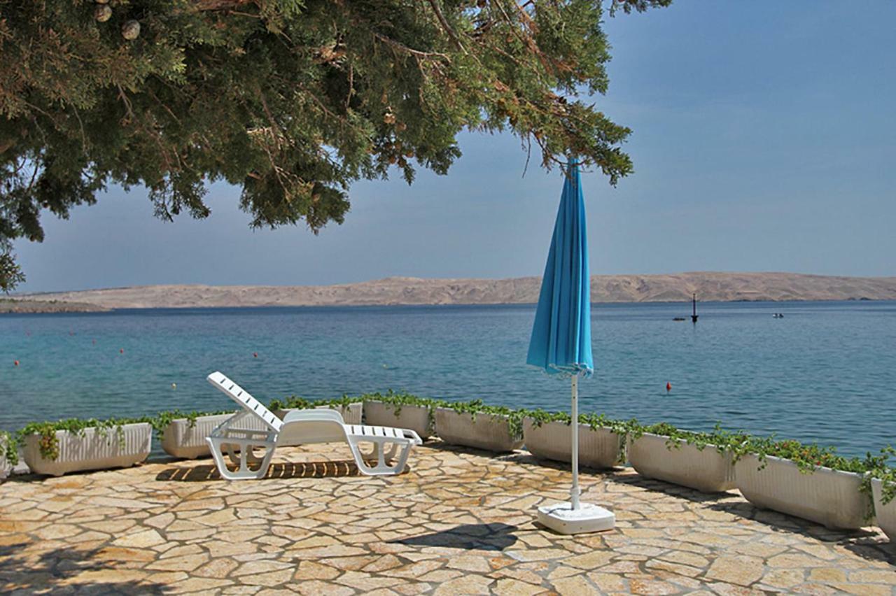 Beachfront Apartments Anita With Pool Karlobag Extérieur photo