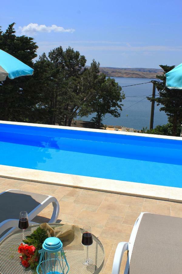 Beachfront Apartments Anita With Pool Karlobag Extérieur photo